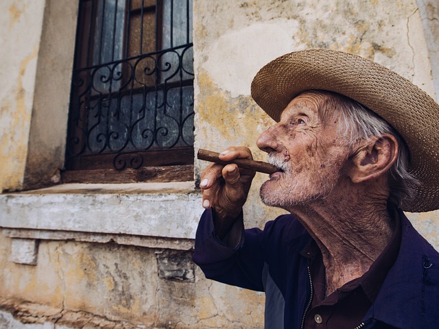 8. Místní‍ lidé a jejich​ pohostinnost: Jak proniknout do kubánského života