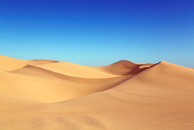 Ležení v poušti Sahara: Vyzkoušejte autentický zážitek z nočního táboření