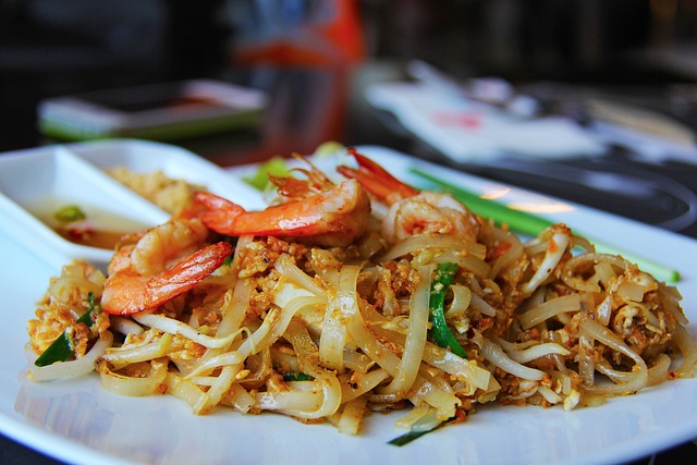 8. Svět thajské kuchyně: Kde navštívit restaurace se skvělými thajskými pokrmy a silným bazalkovým aroma