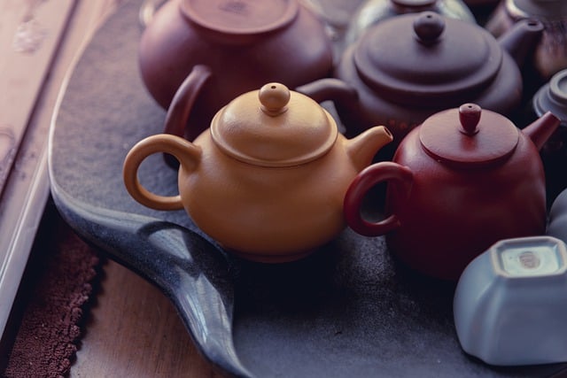 Keramické konvice na čaj: Nejlepší materiál pro perfektní přípravu nápoje