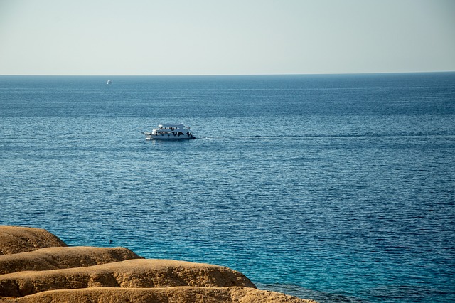 Přírodní krása Sinajského poloostrova: Průzkum pouště a korálových útesů