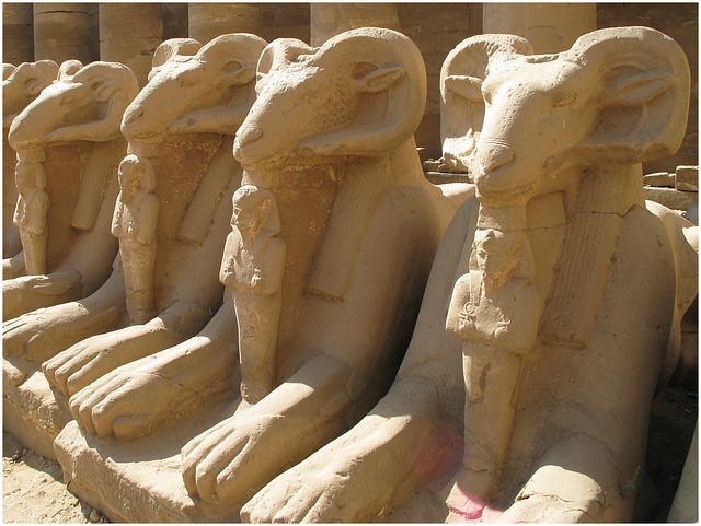 6. Luxor a Karnak: Poklady faraonů a jejich okouzlující historie