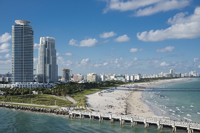 2. Kulturní bohatství Miami Beach: Odhalte historii a umění středomořského ráje