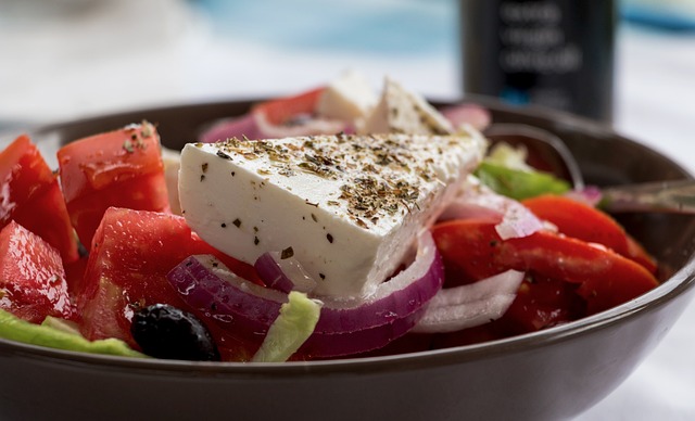 3. Lokální stravování: Jak ochutnat řeckou kuchyni bez přeplatků na cenách a ve velkém stylu