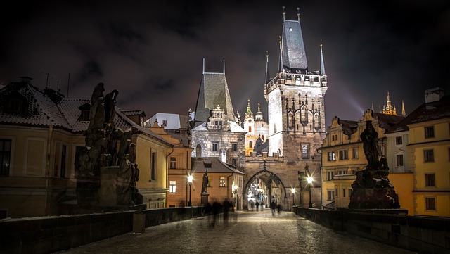 6. Královské město Praha:⁣ Navštivte hlavní město ​Česka s jeho ‌impozantními památkami⁢ a neuvěřitelnou atmosférou