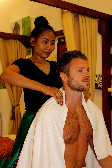 Jaké benefity a účinky má Thajská masáž pro dva?