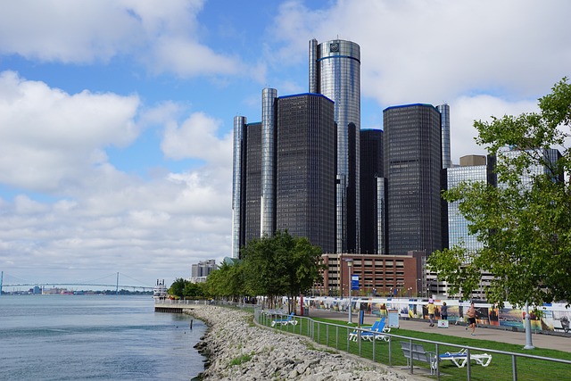 Místní doprava ⁢v Detroitu: Způsoby jak se pohybovat po městě s​ lehkostí