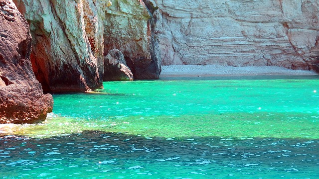 Tipy na nezapomenutelné pláže na Korfu - Vyberte si z nabídky prosluněných písečných útesů i klidných zátok